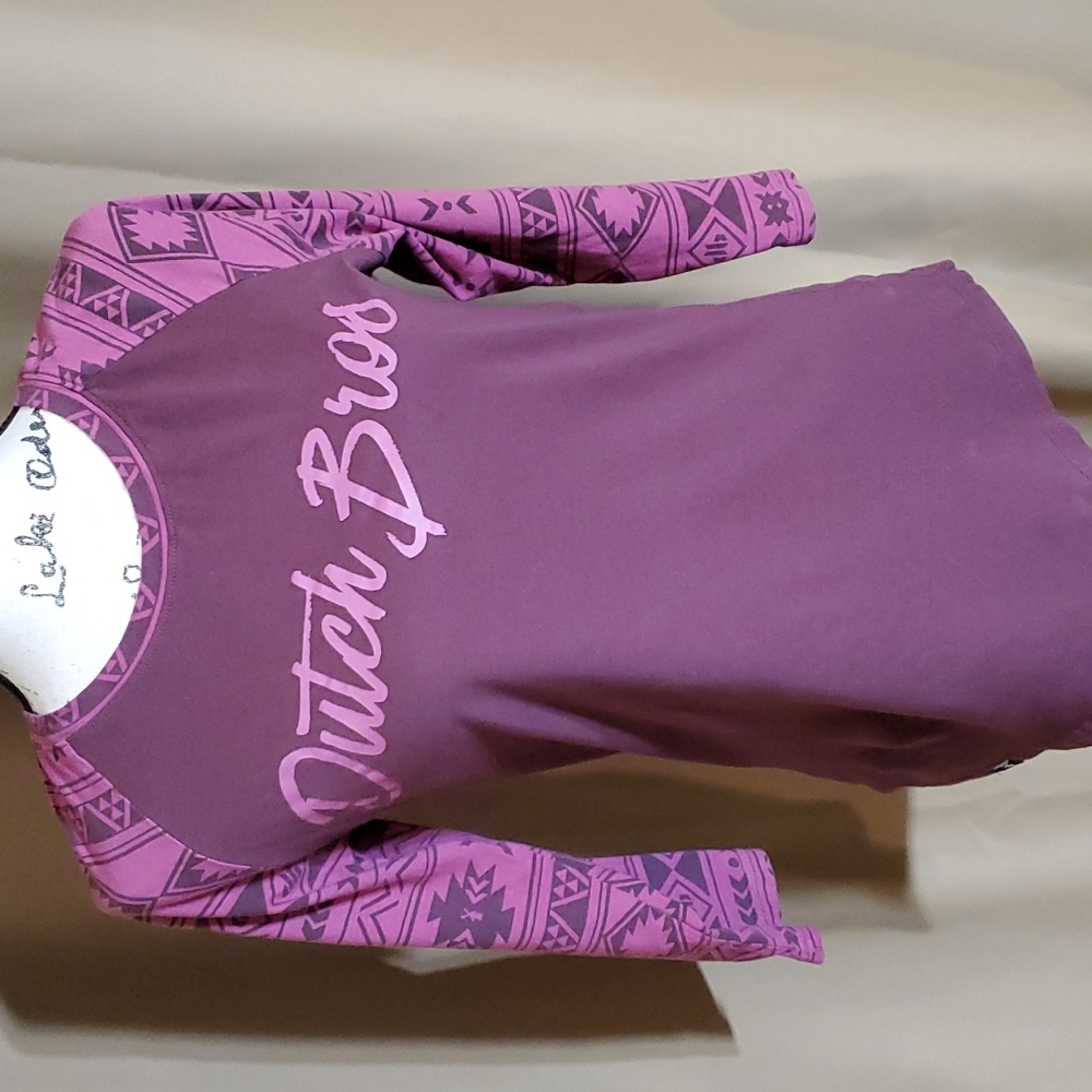 Large Dutch Bros 3/4 sleeve shirt